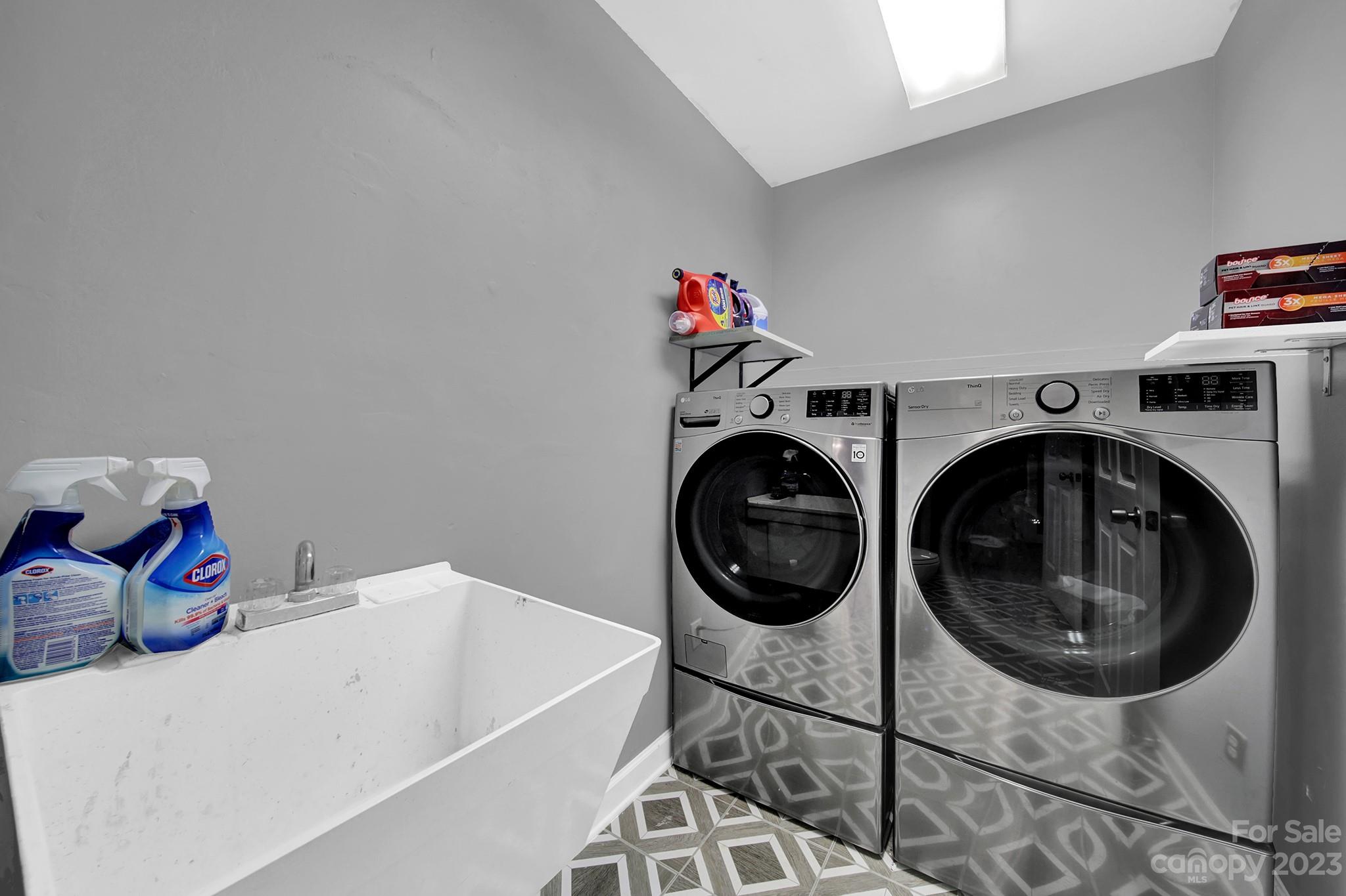 Sunset Circle - Residential