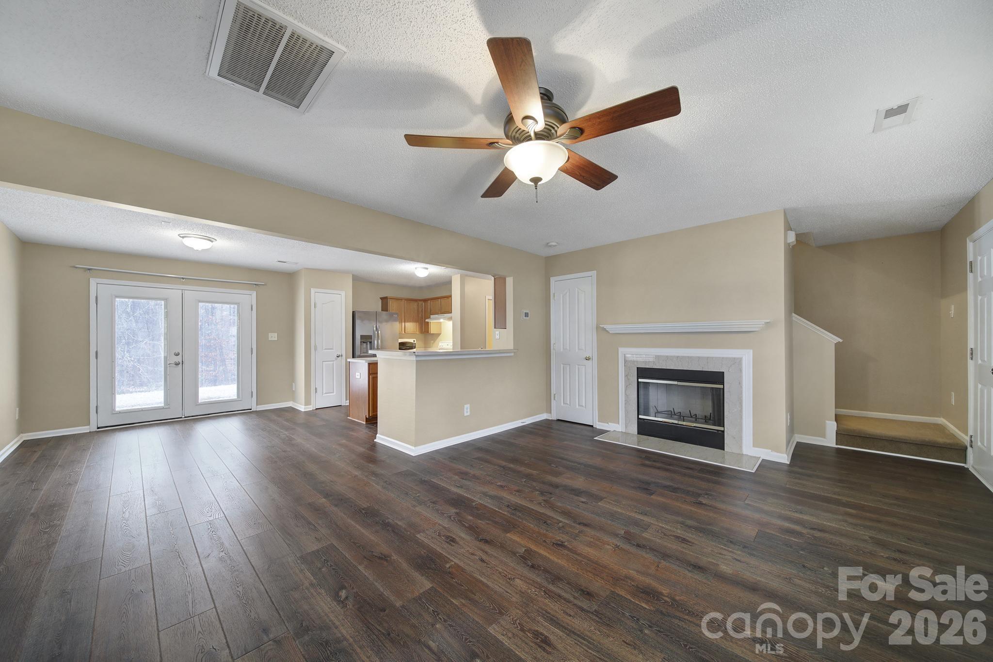 Sullivans Trace - Residential