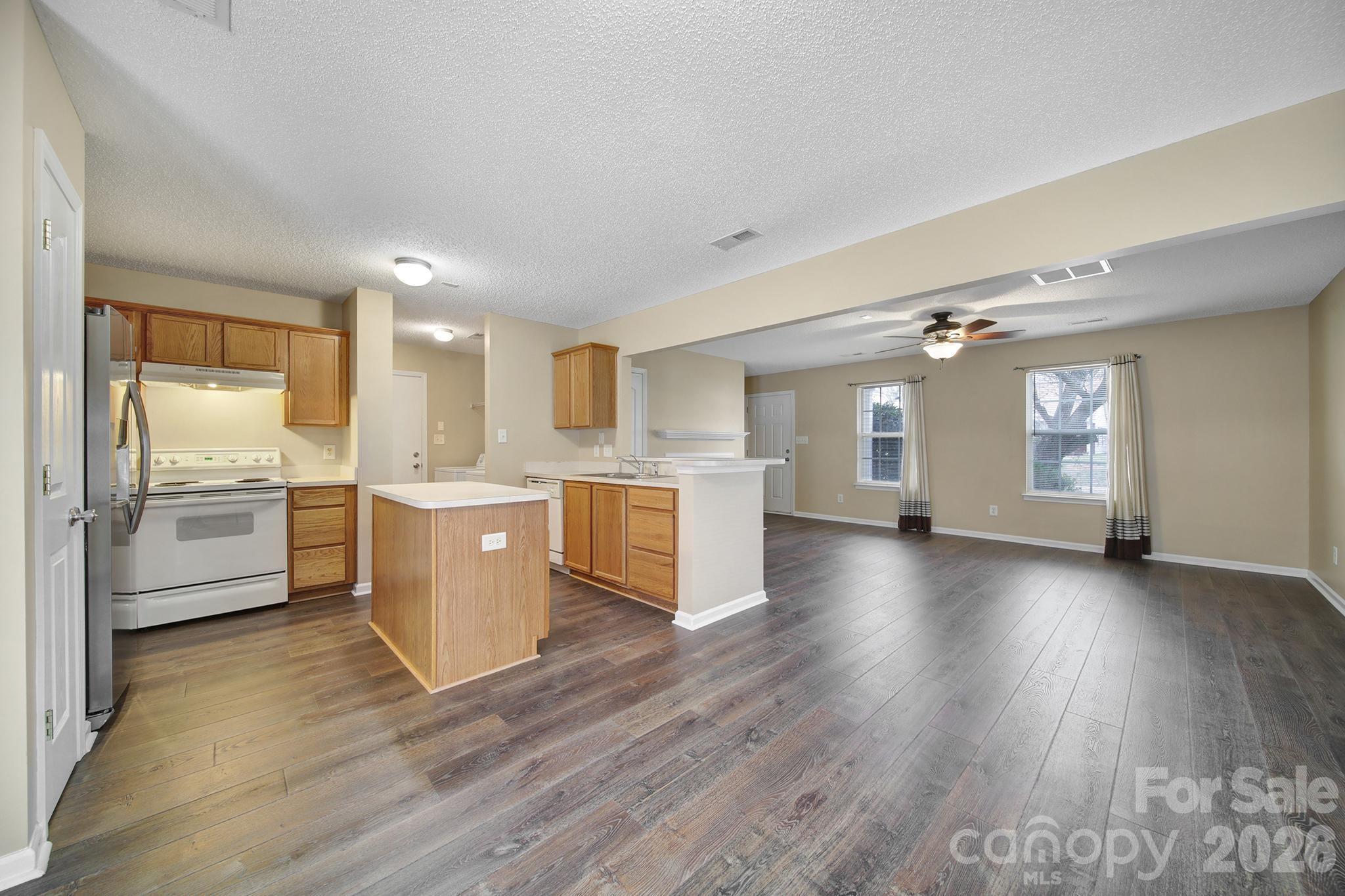 Sullivans Trace - Residential