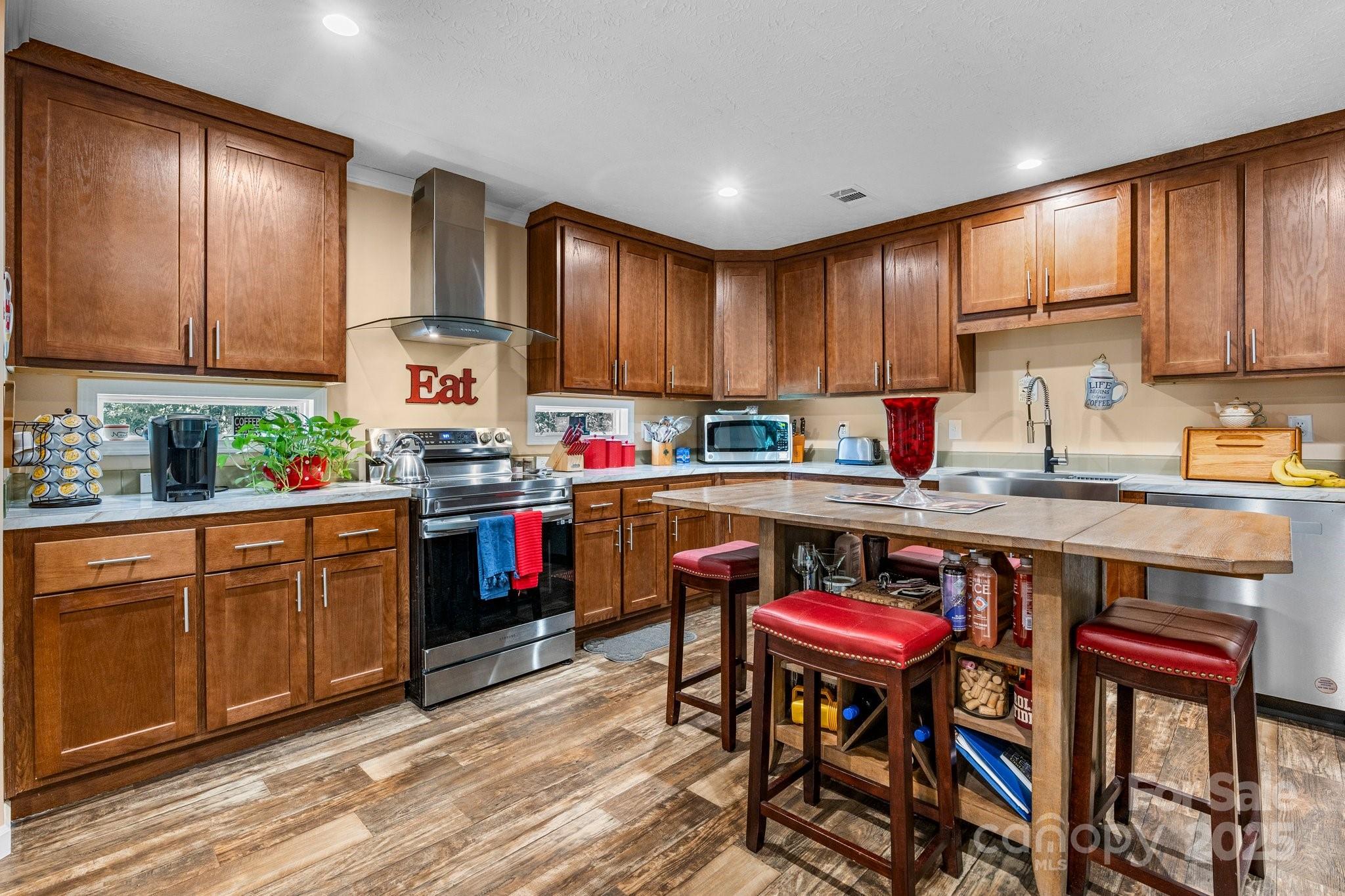 200 Vista Pointe Drive