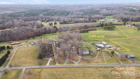 Photo for 723 Hill Everhart Road