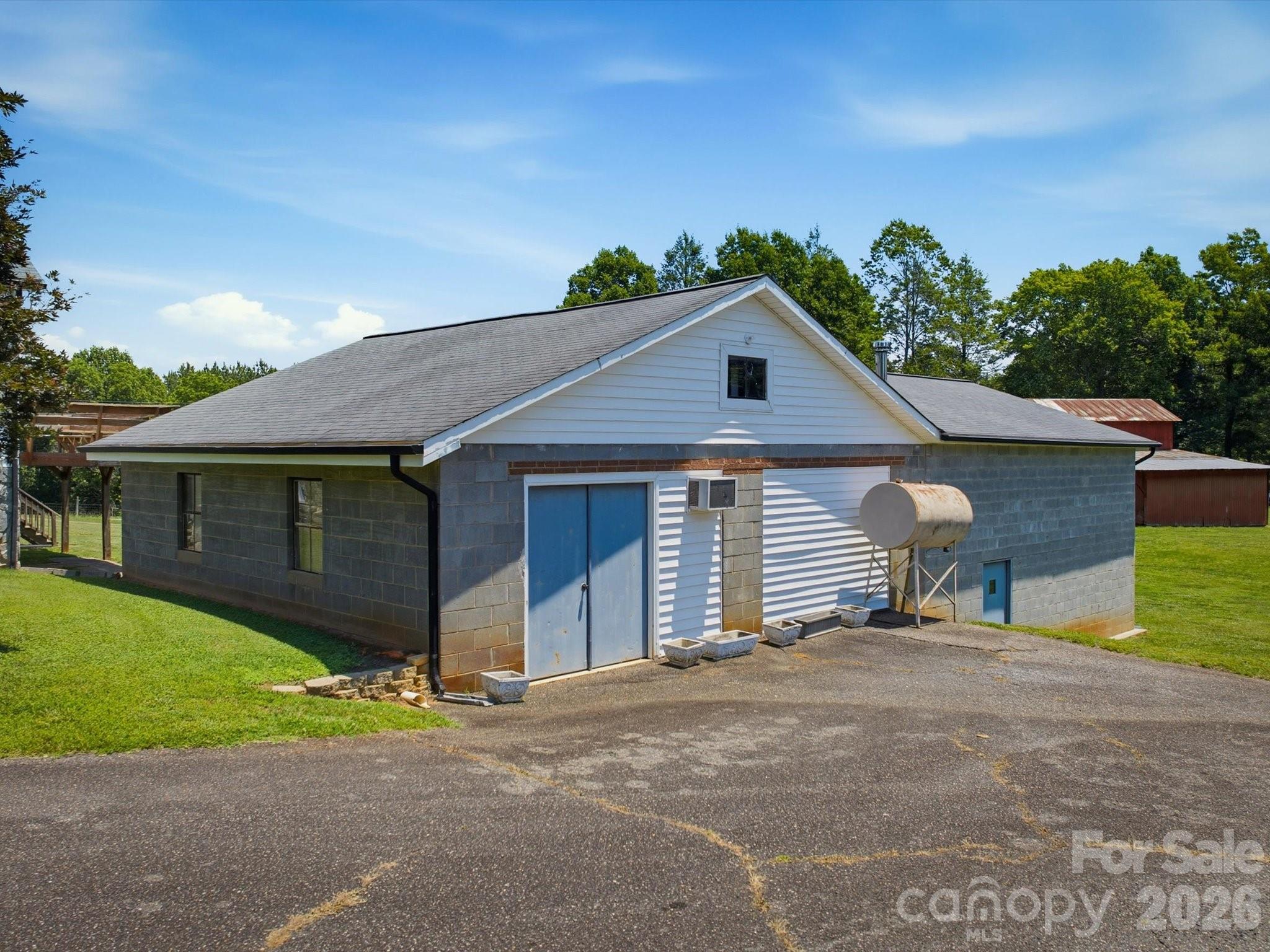2401 Lail Road