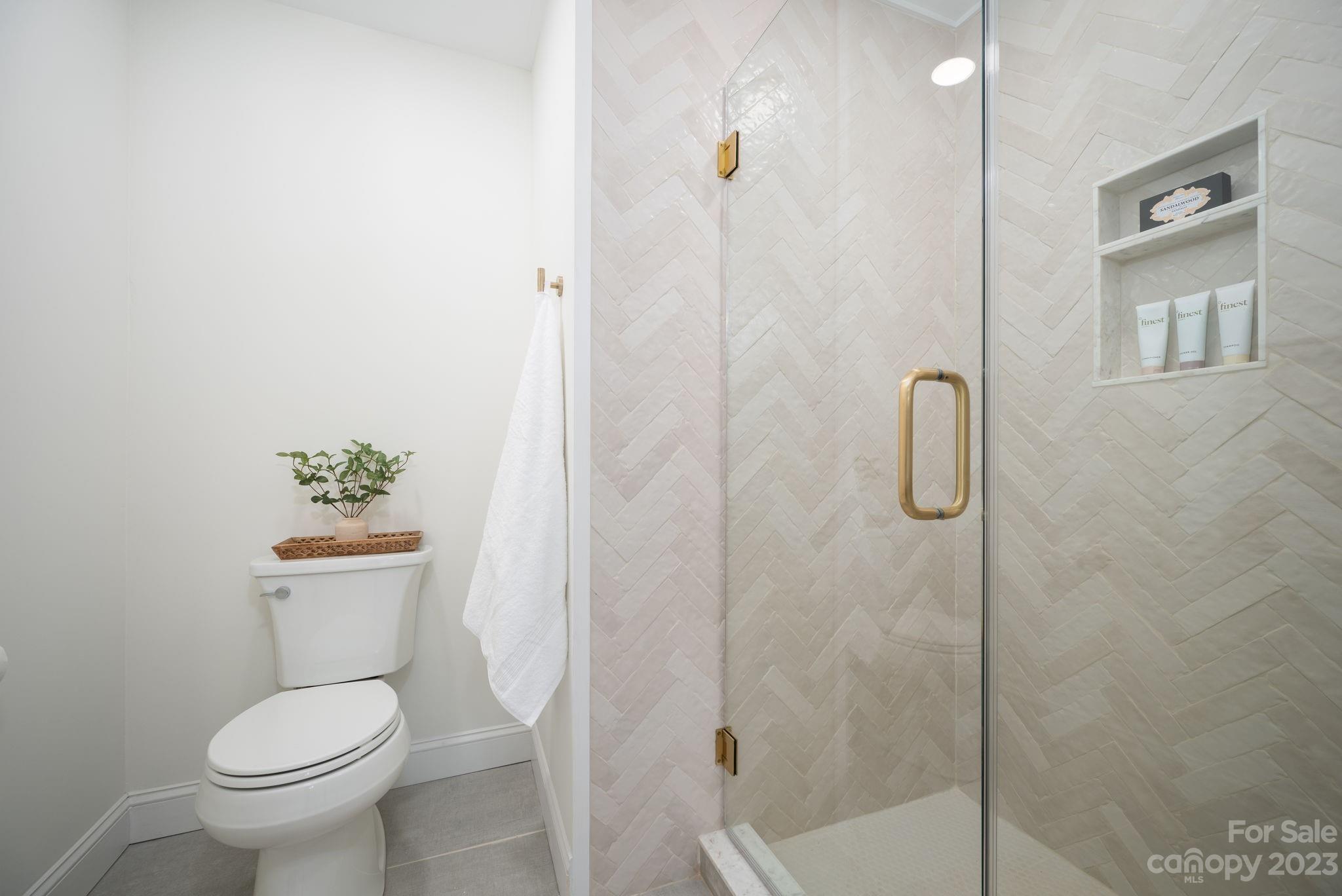 Lansdowne - Residential