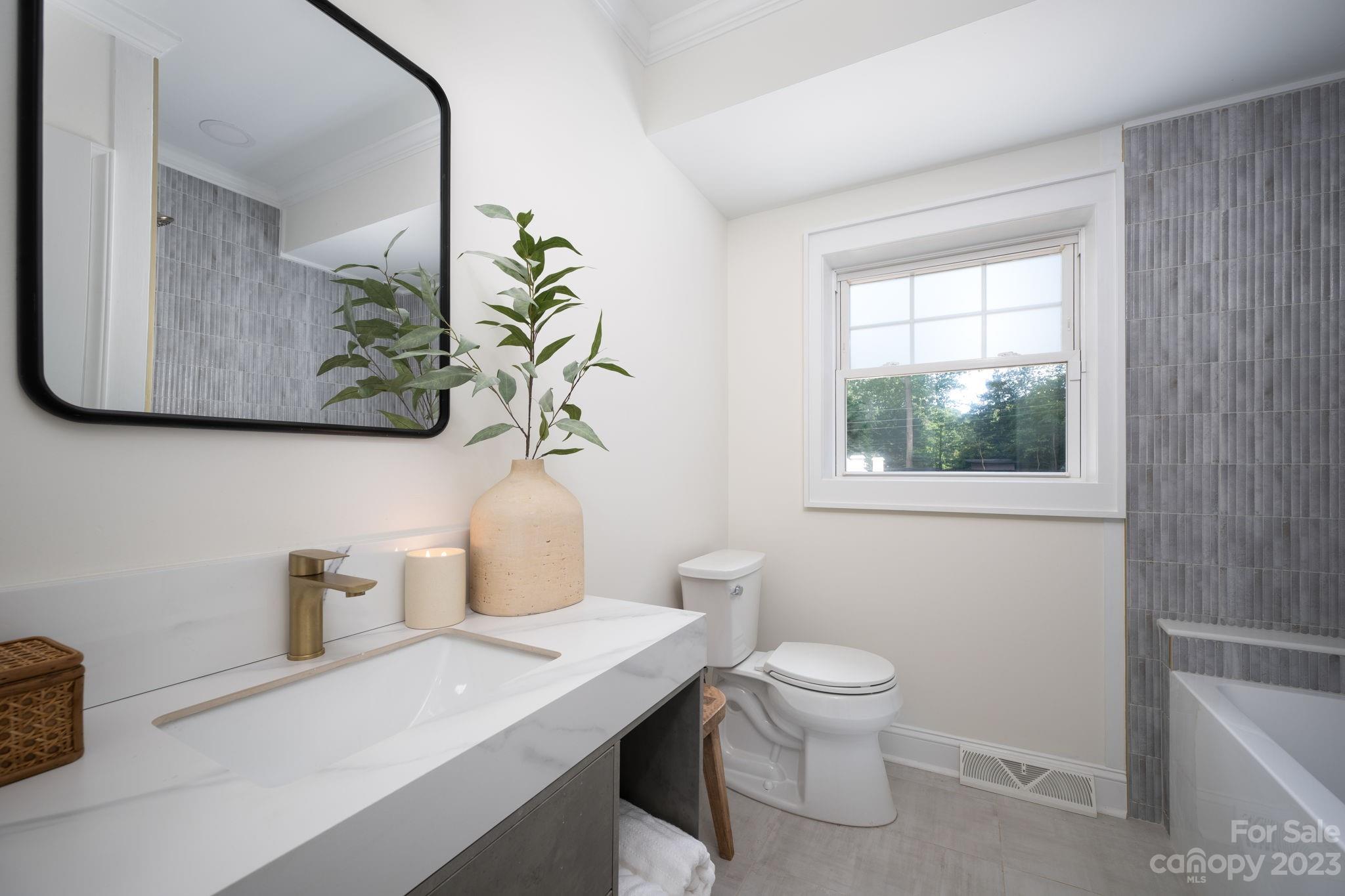 Lansdowne - Residential