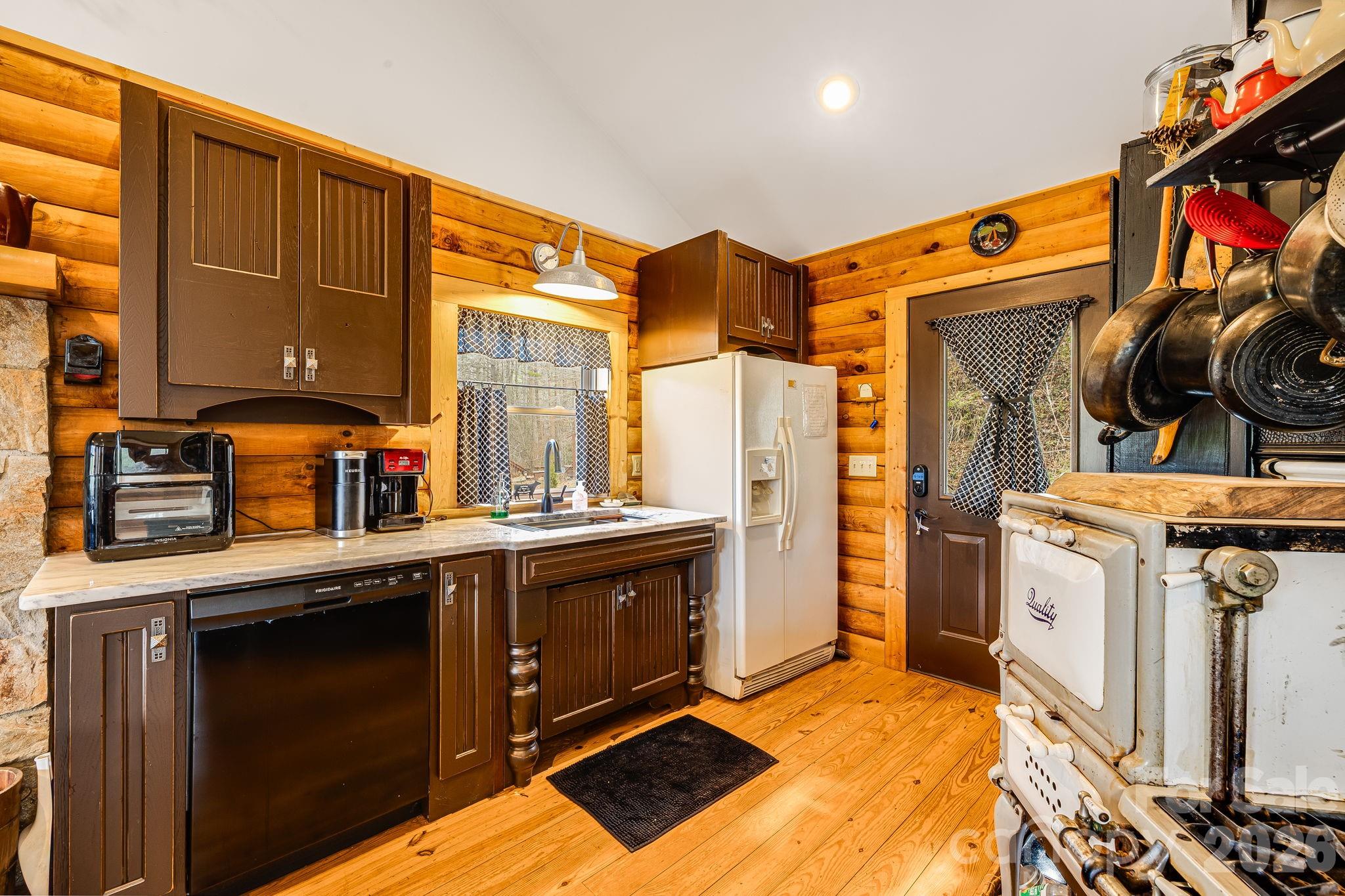 Cane River Hamlet - Residential