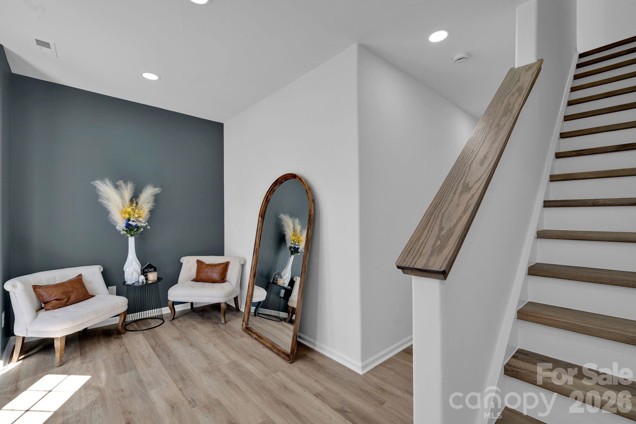 8131 Kings Creek Drive