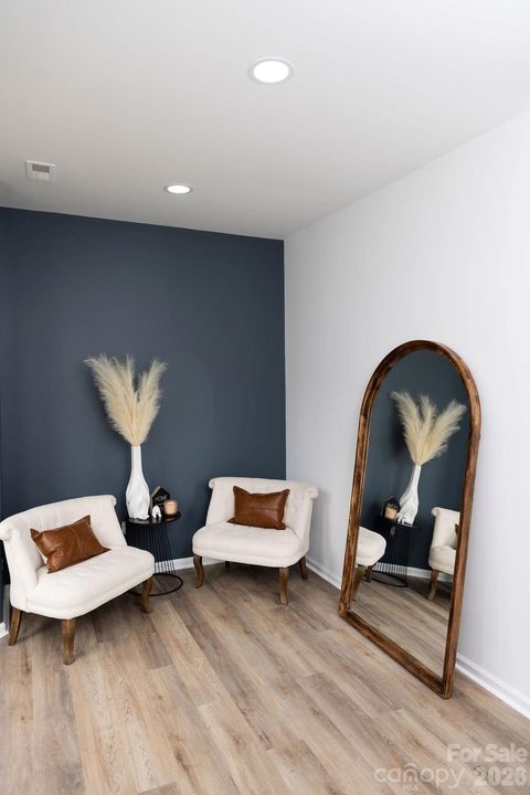 8131 Kings Creek Drive Charlotte NC 28273