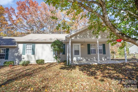 Photo of 290 Southcircle Drive NW, Concord, NC 28027 (MLS # 4338656)