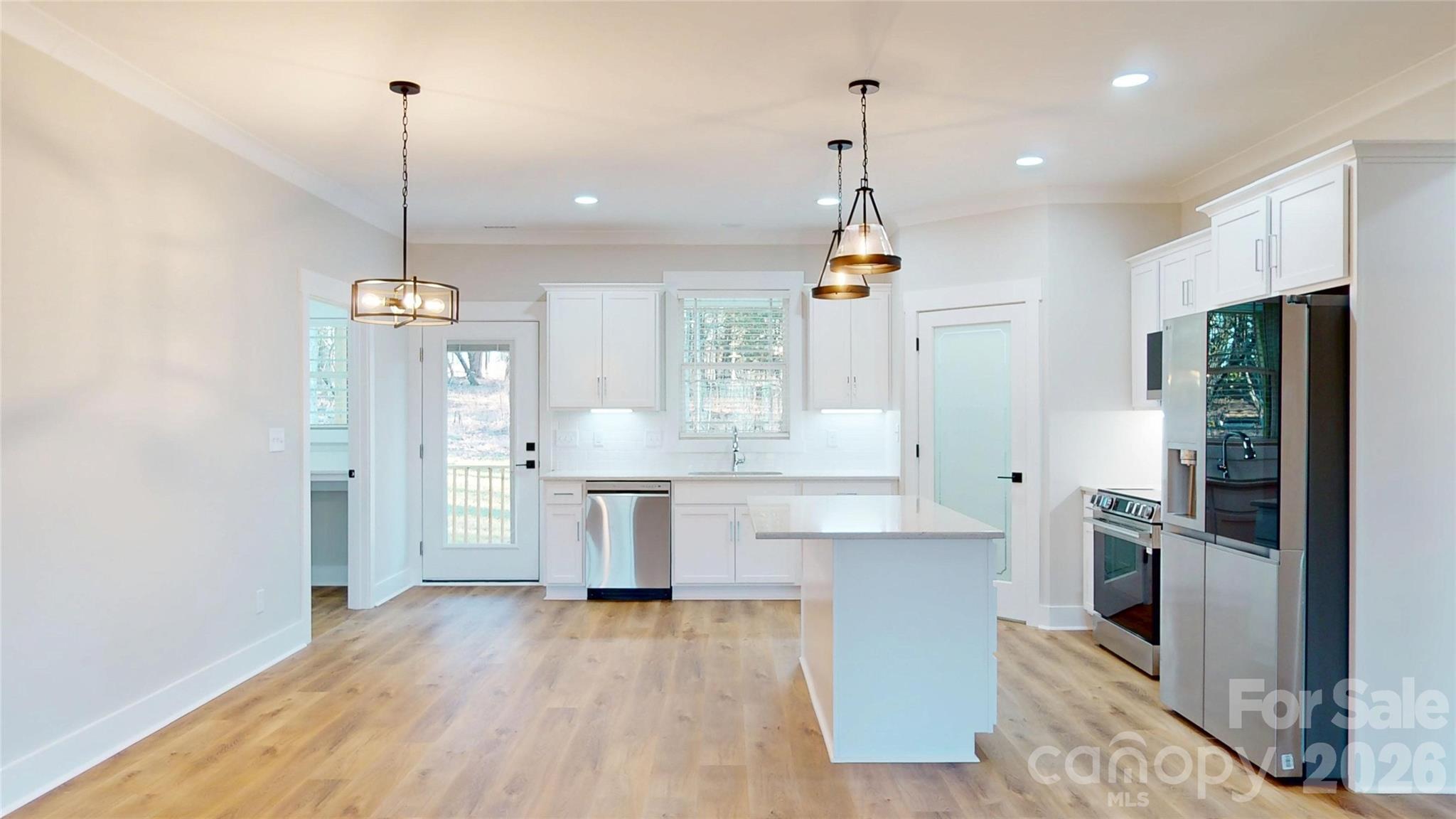 5021 Hillcrest Drive