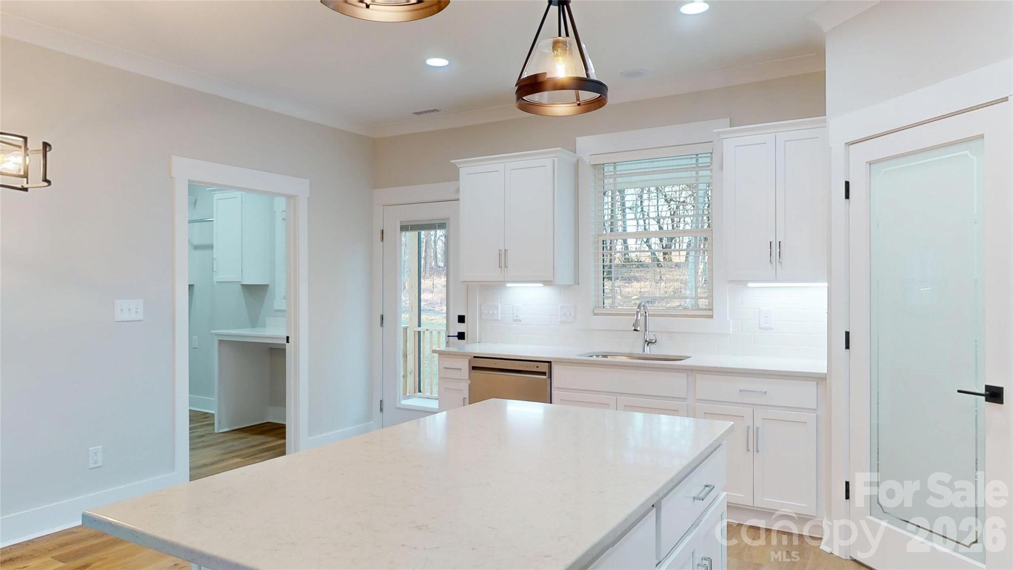 5021 Hillcrest Drive