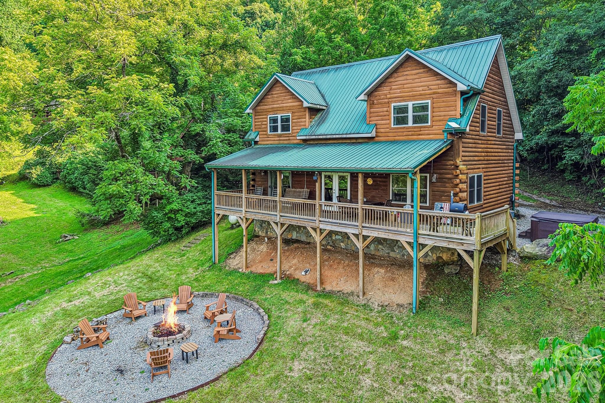 1064 Point Of View Drive, Waynesville, NC, 28785