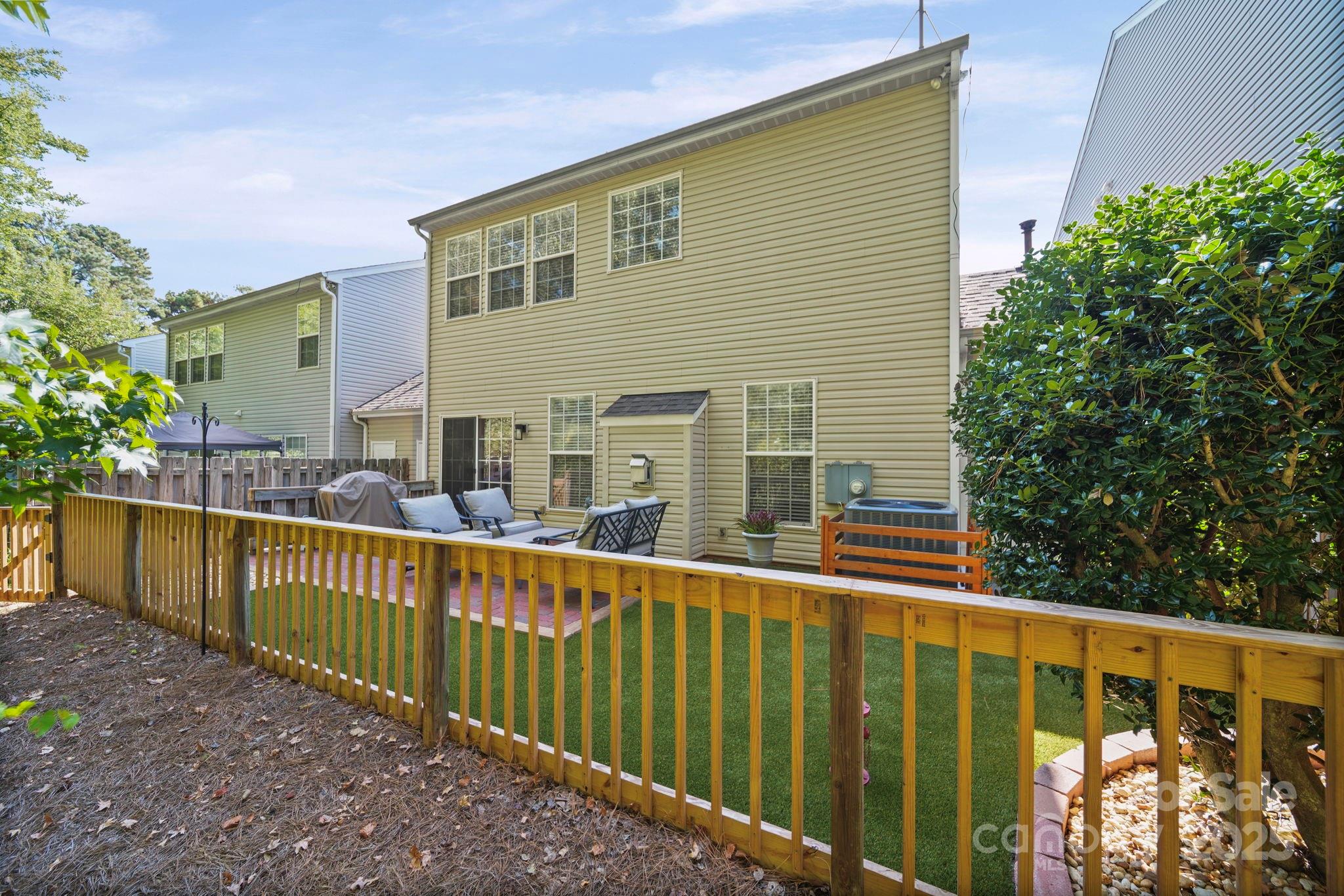 11712 Woodmere Trace Drive