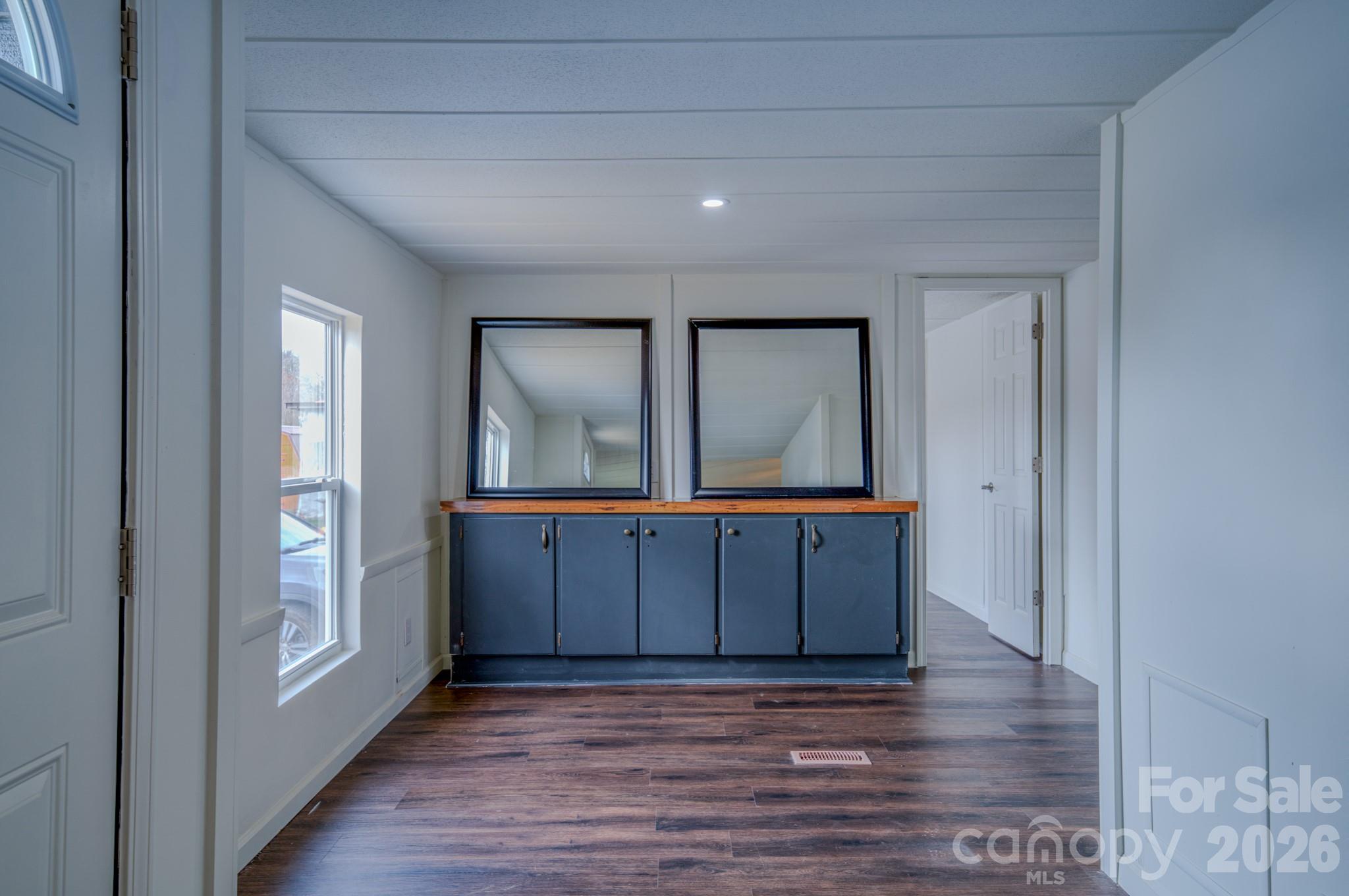 SOLOMON LUTHER LAND - Residential