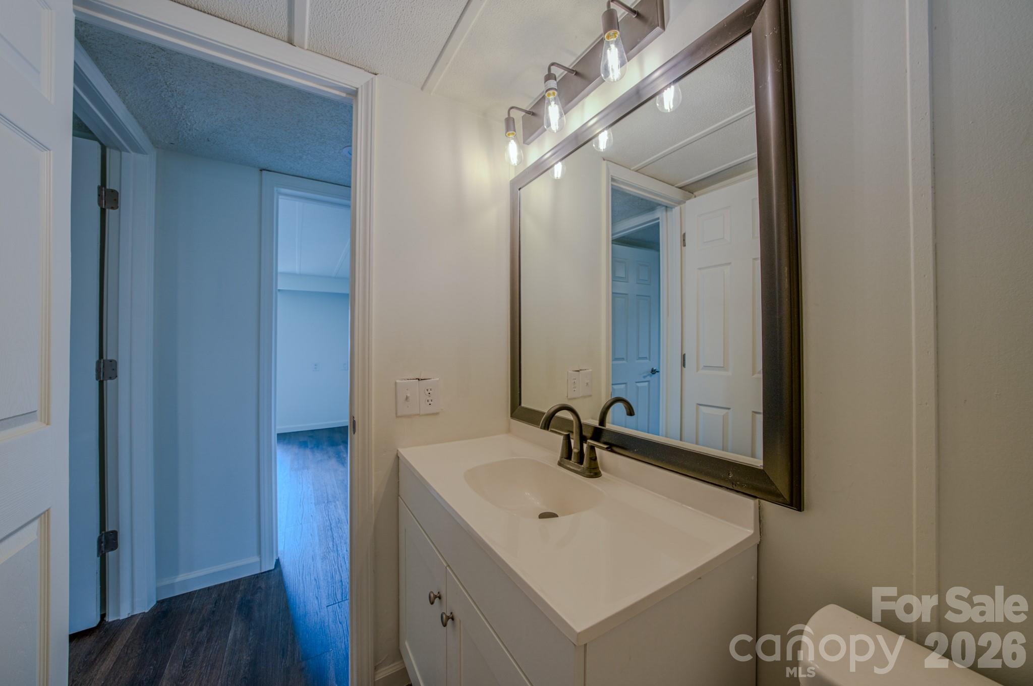 SOLOMON LUTHER LAND - Residential