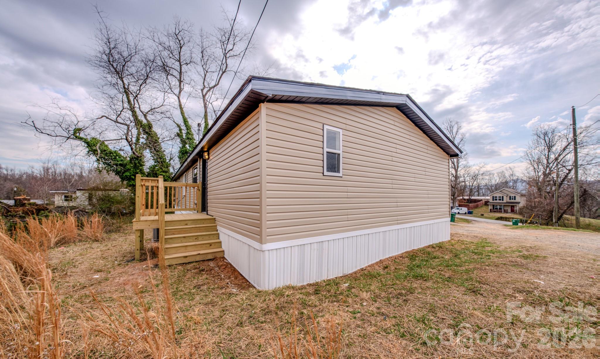 SOLOMON LUTHER LAND - Residential