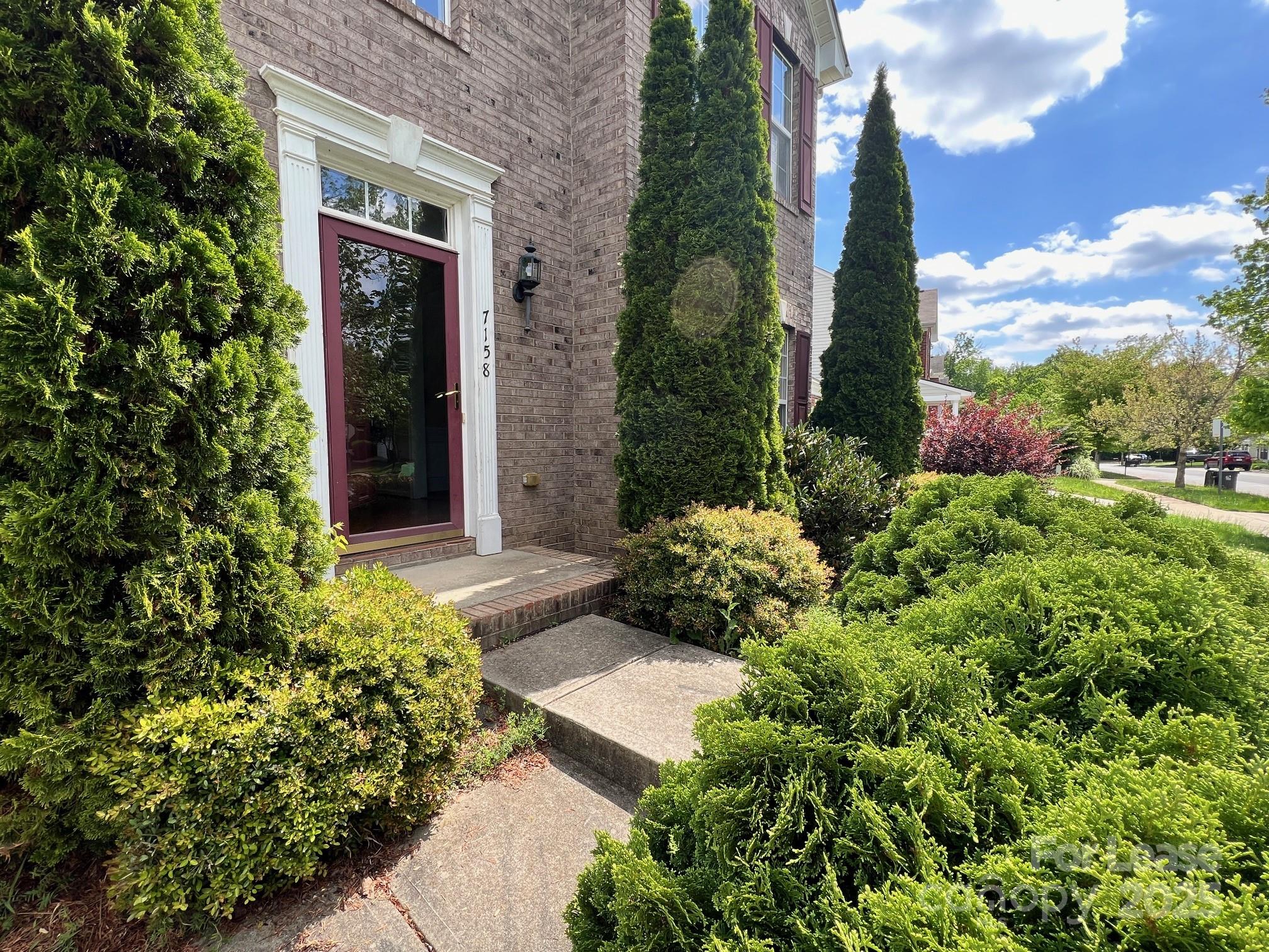 7158 April Mist Trail