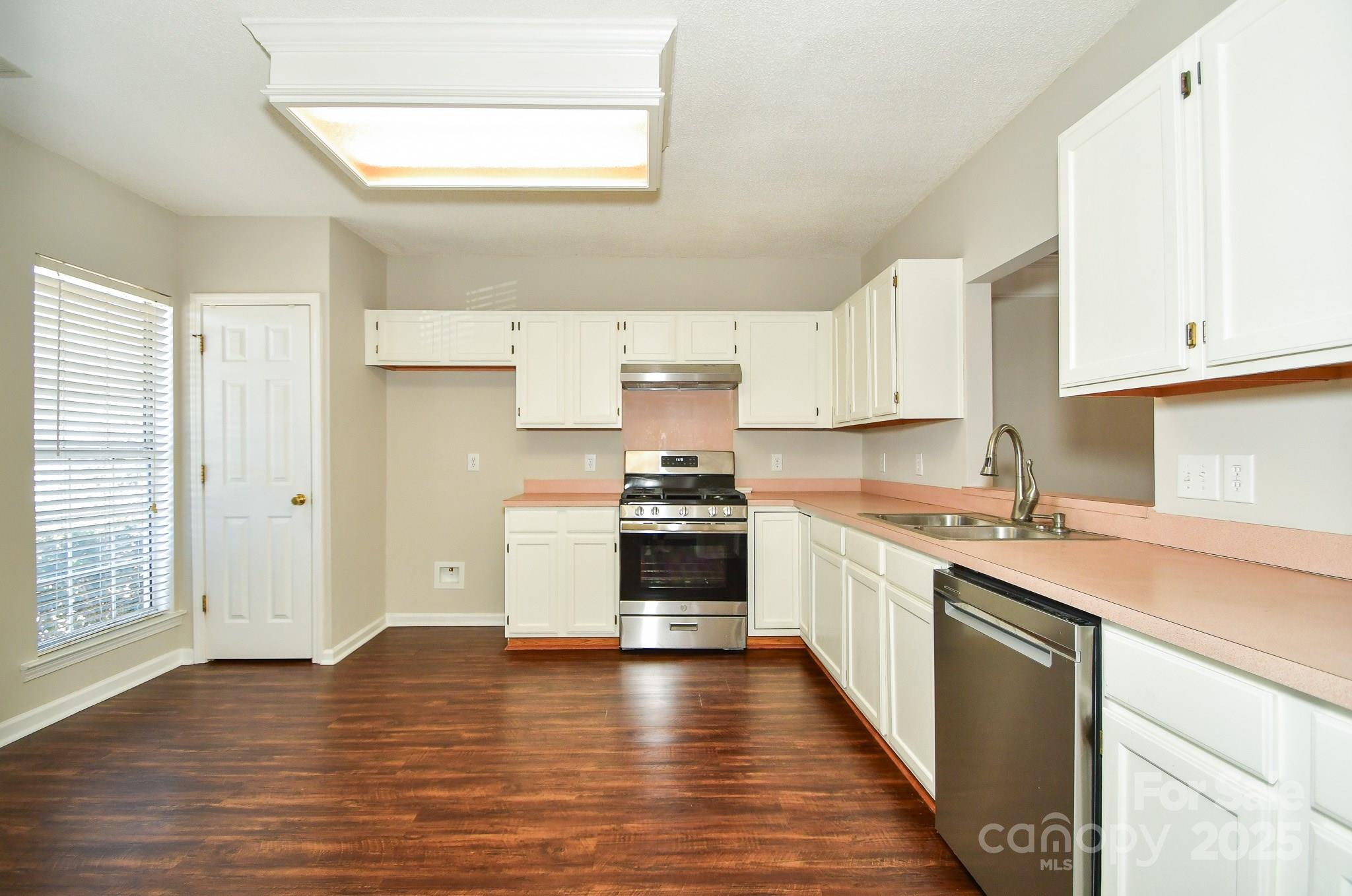 247 Aylesbury Lane