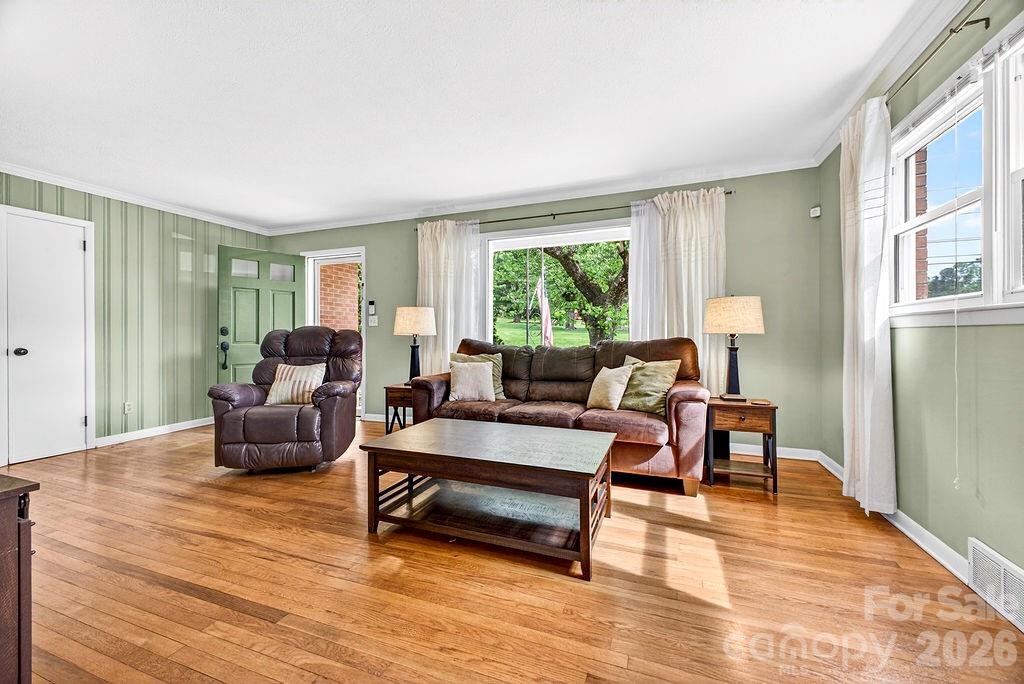 204 Oak Grove Road