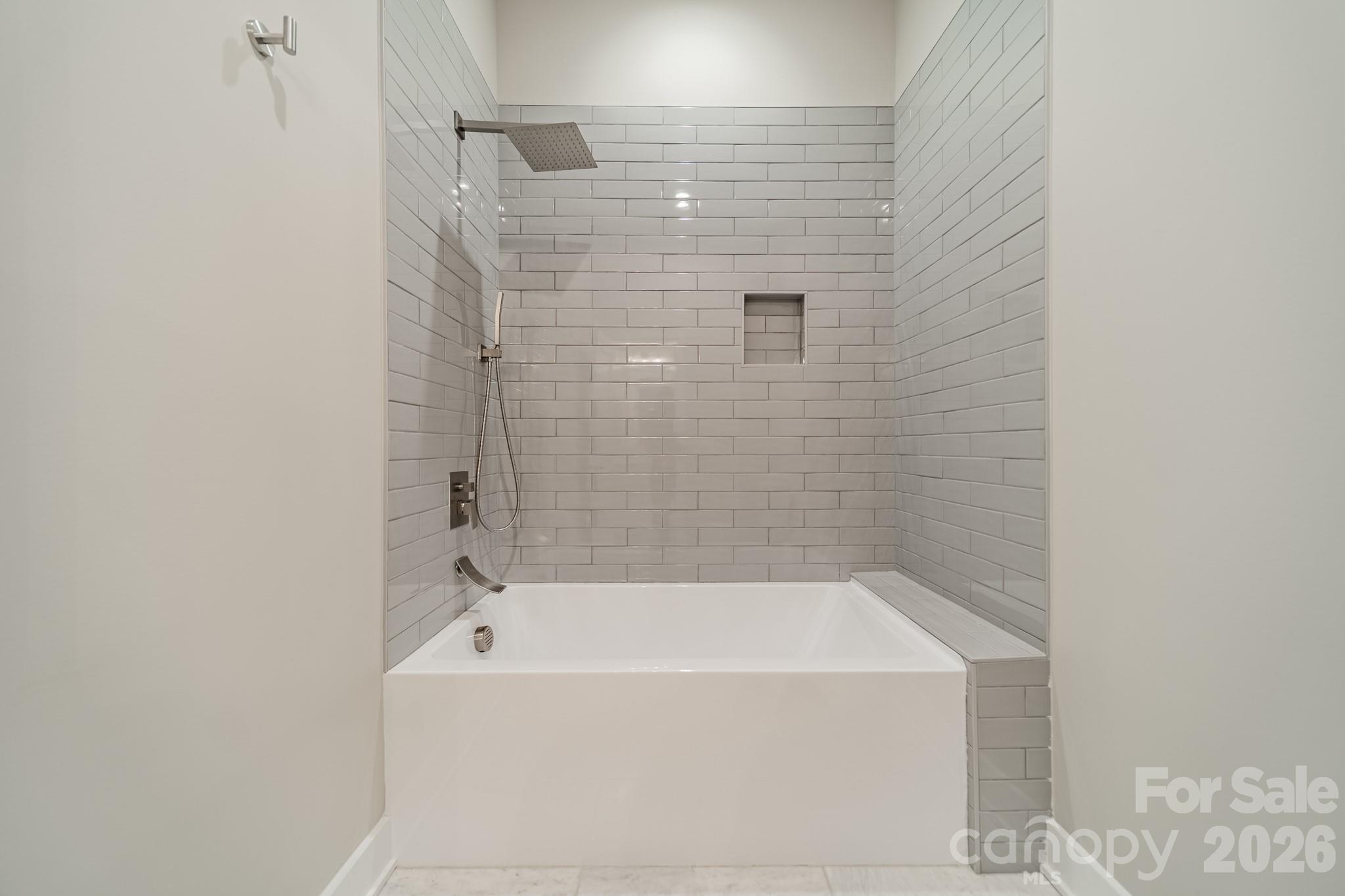 Norman Pointe - Residential