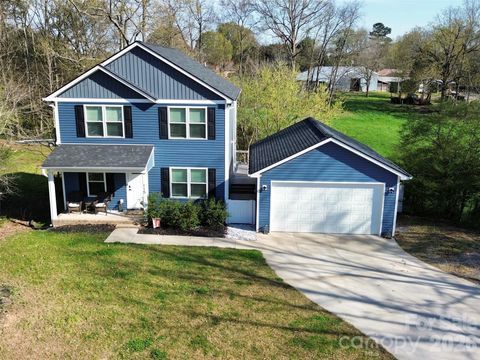 Photo of 115 Old Meadowbrook Road #9, Mooresville, NC 28115 (MLS # 4360160)