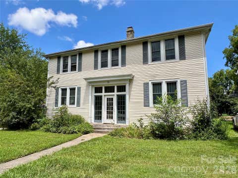 Photo of 19 Saluda Street, Asheville, NC 28806 (MLS # 4405098)