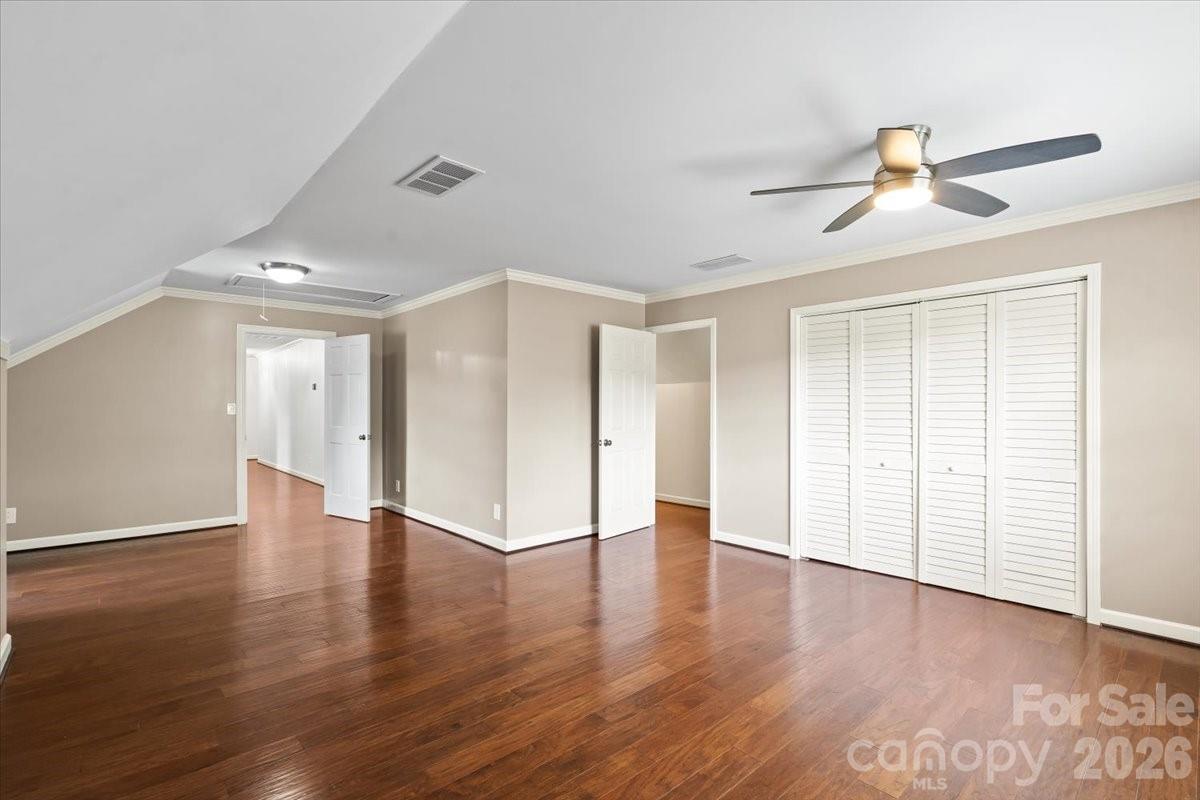 Jonathans Landing - Residential