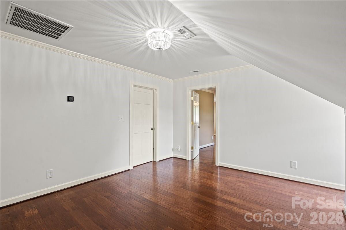 Jonathans Landing - Residential