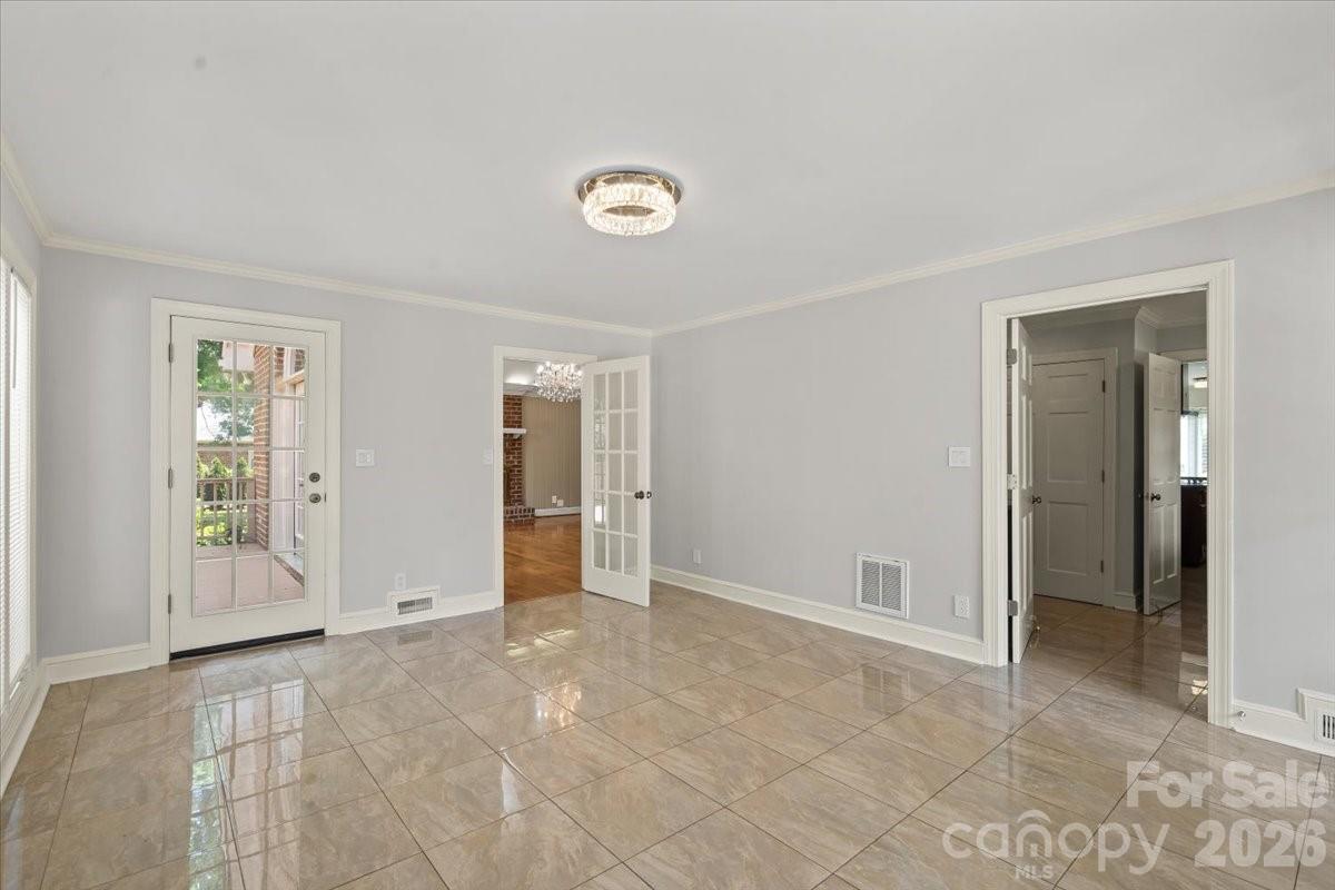 Jonathans Landing - Residential