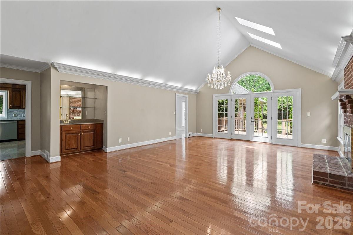Jonathans Landing - Residential