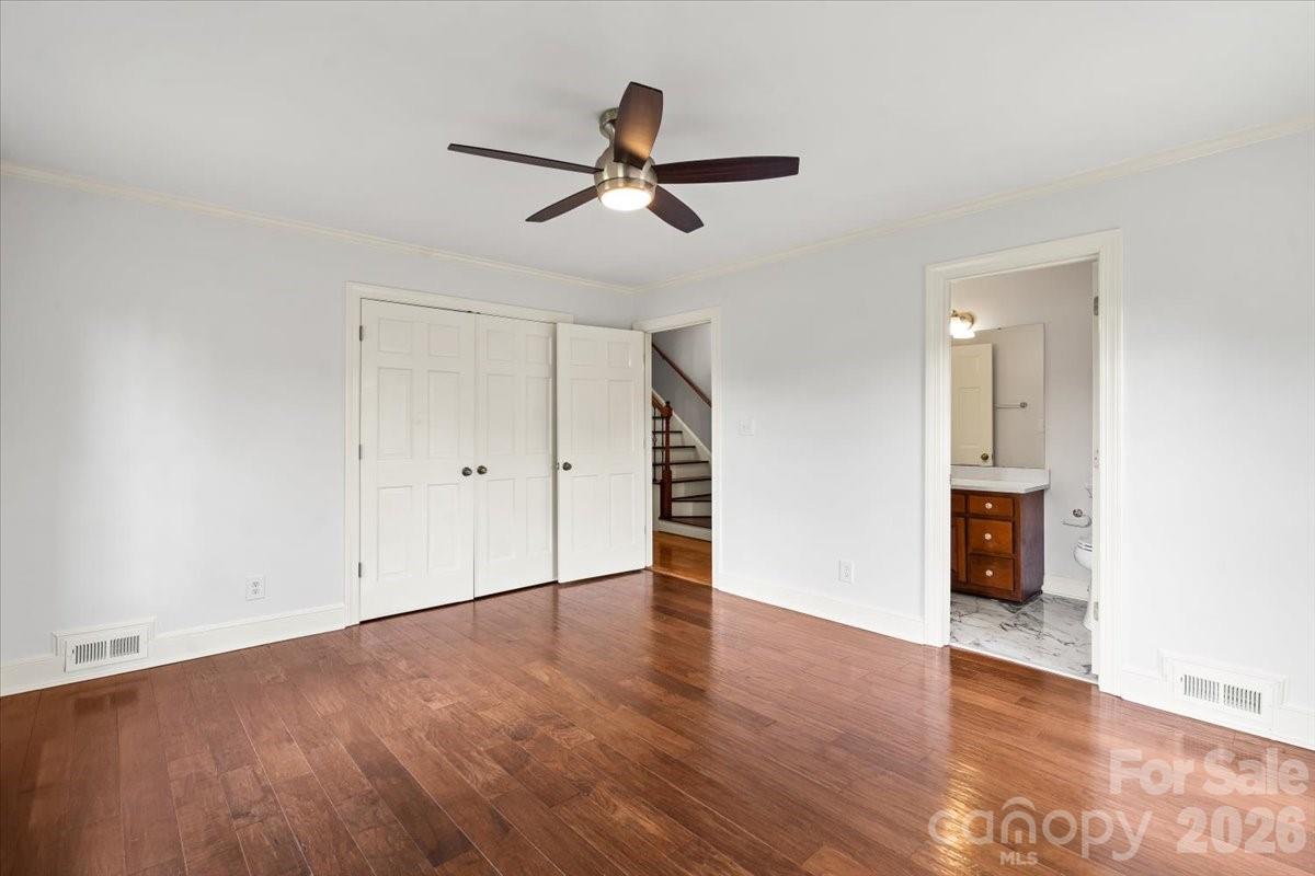 Jonathans Landing - Residential