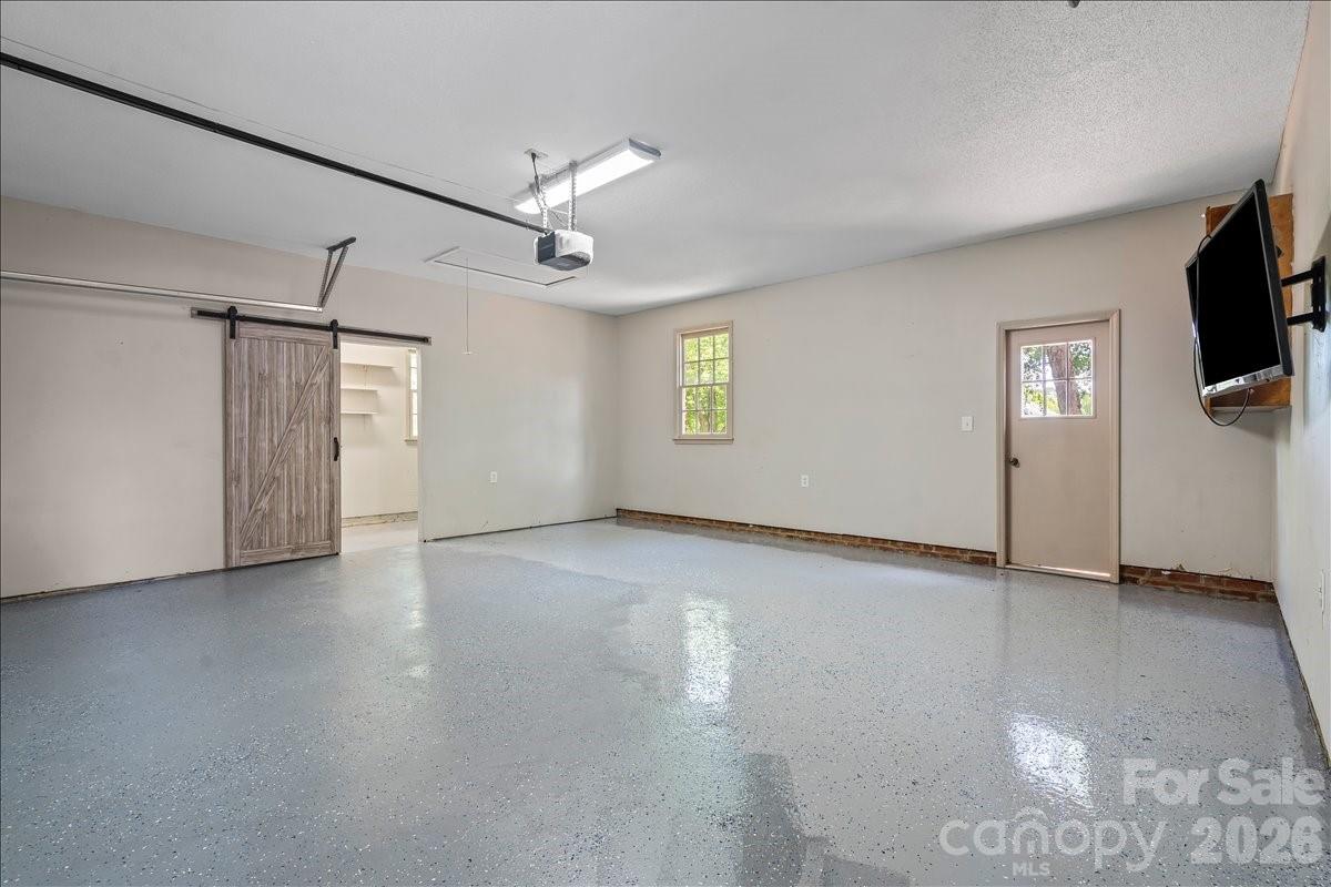 Jonathans Landing - Residential