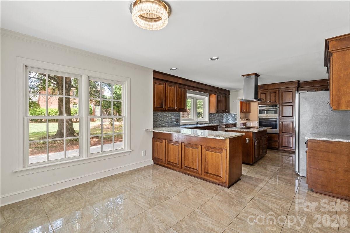Jonathans Landing - Residential