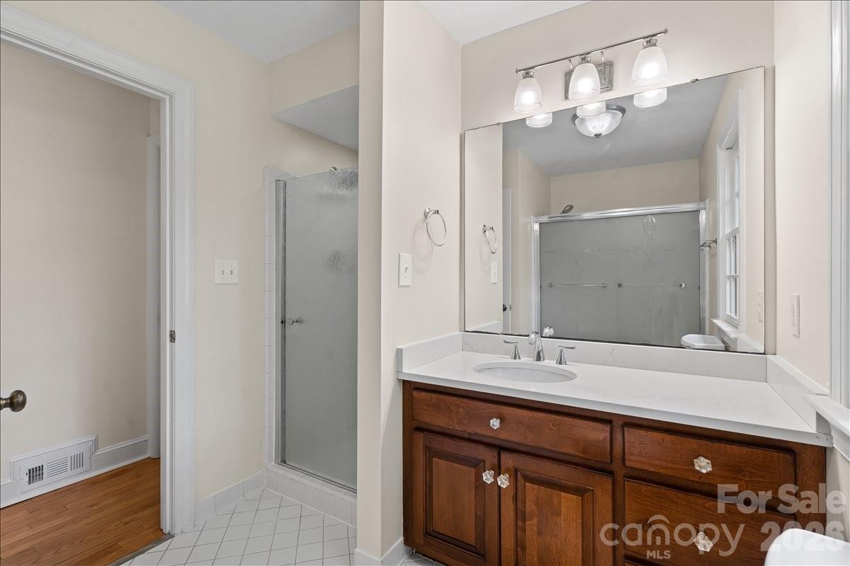 Jonathans Landing - Residential