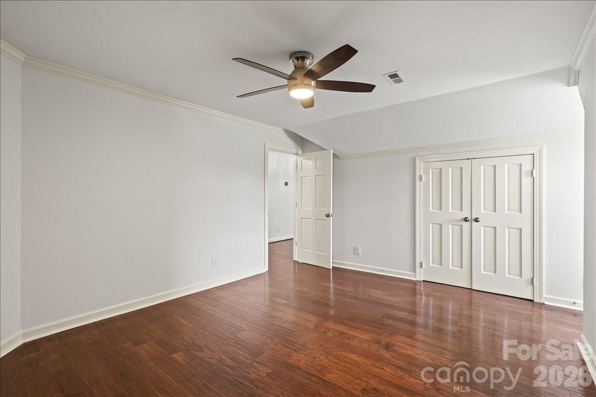 Jonathans Landing - Residential