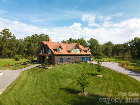 Photo of 20 Waterford Lakes Drive, Fletcher, NC 28732 (MLS # 4361440)