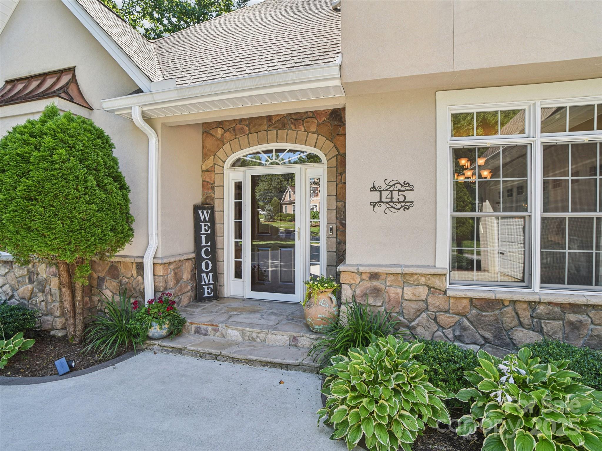 145 Fernbrook Way