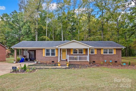 Photo of 709 University Drive, Rock Hill, SC 29730 (MLS # 4310309)