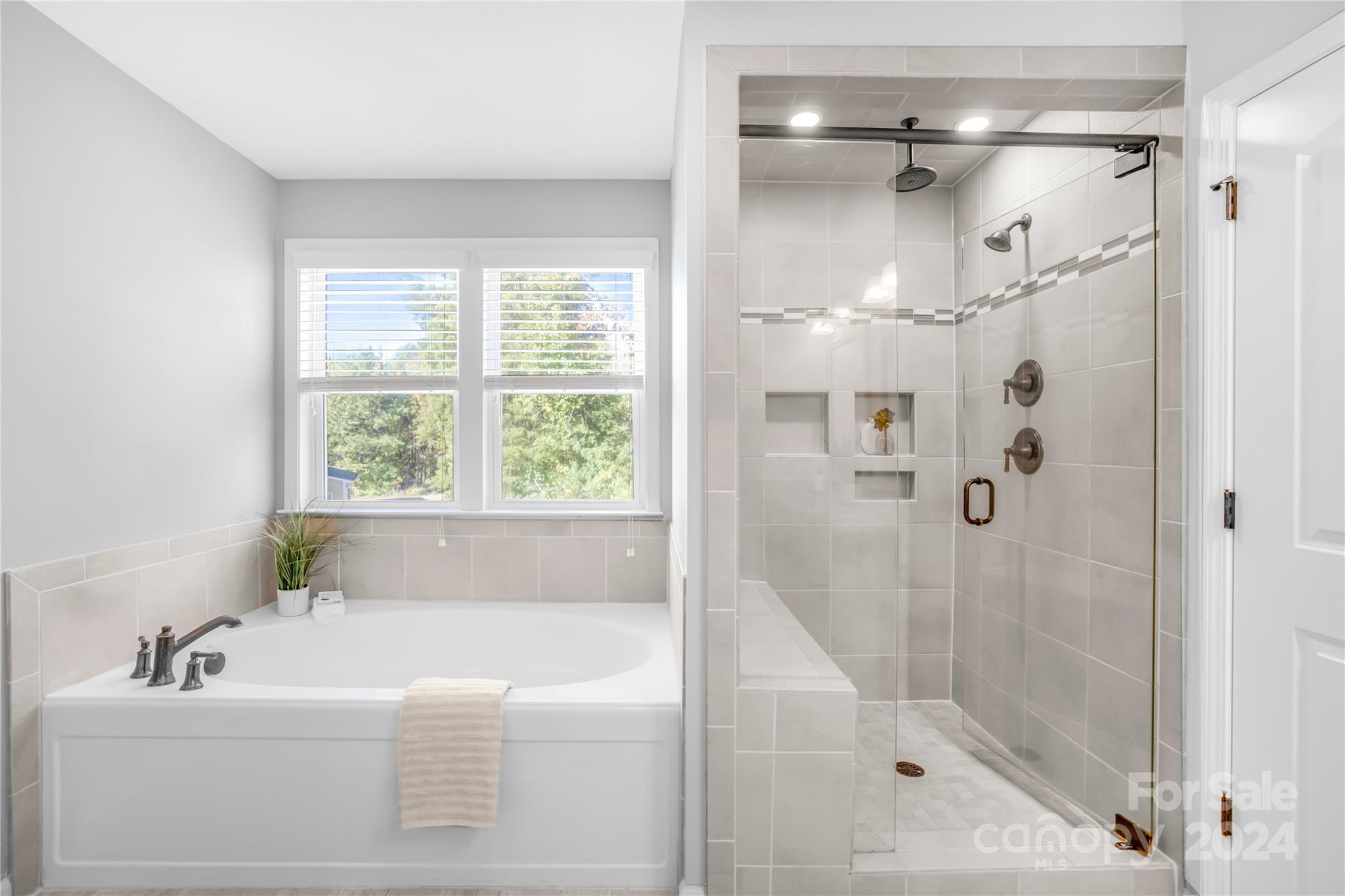 Lake Ridge - Residential