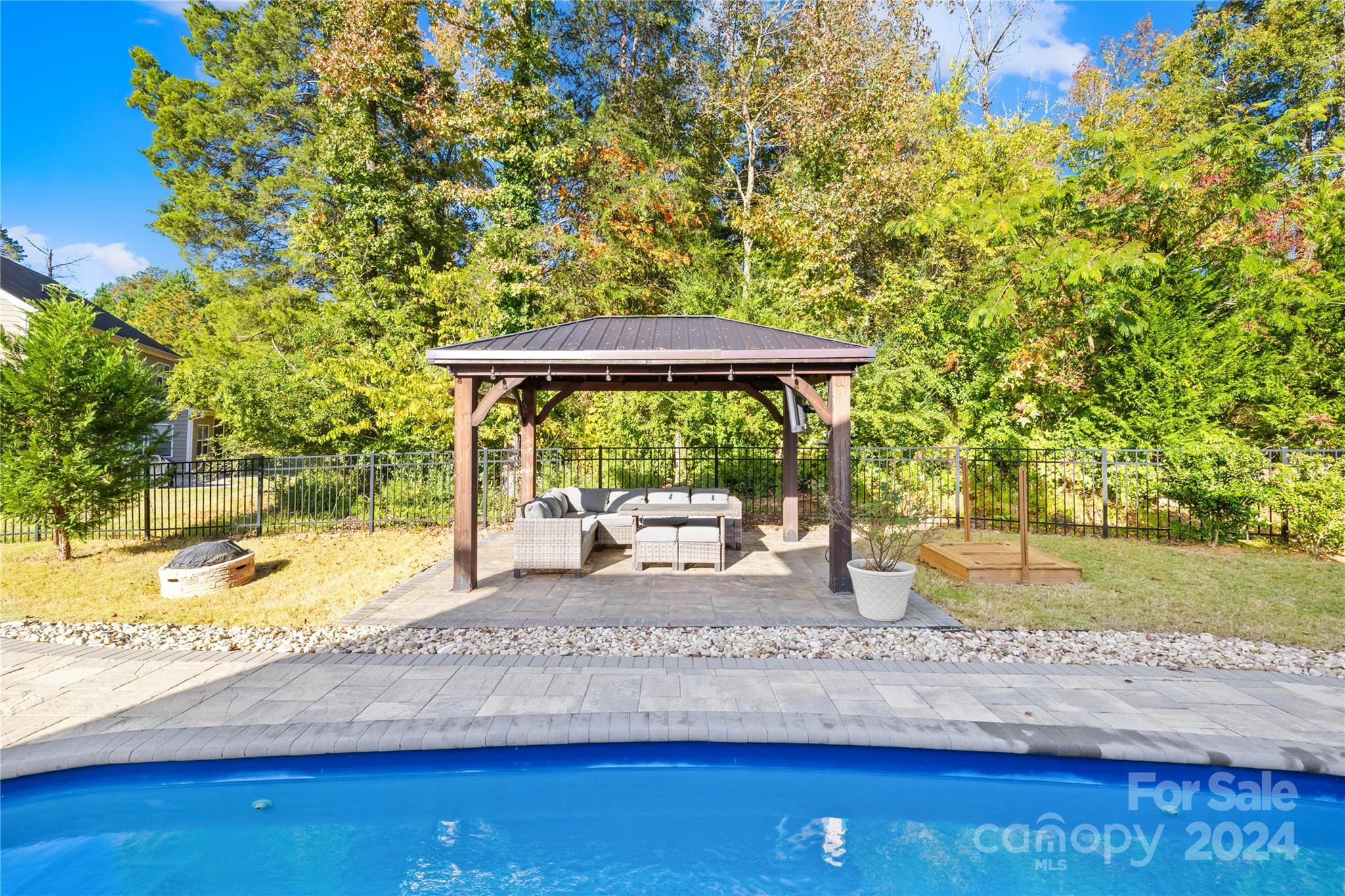 Lake Ridge - Residential