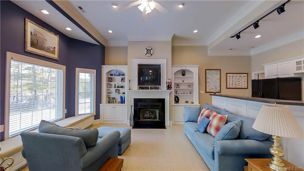 Debutary Pointe - Residential
