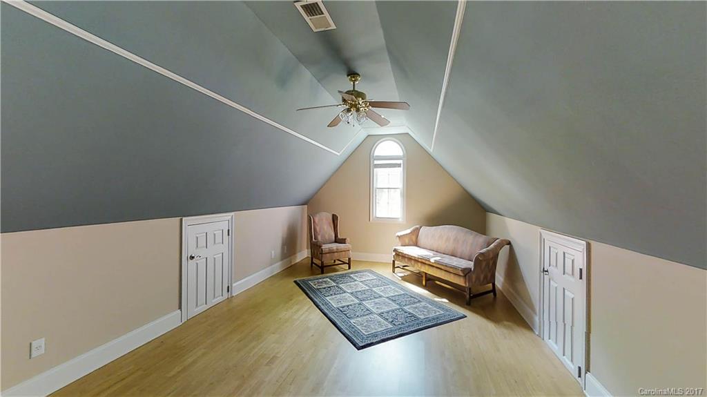 Debutary Pointe - Residential