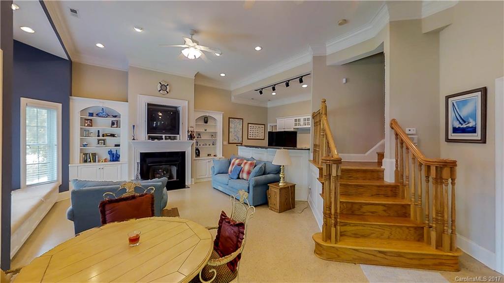 Debutary Pointe - Residential