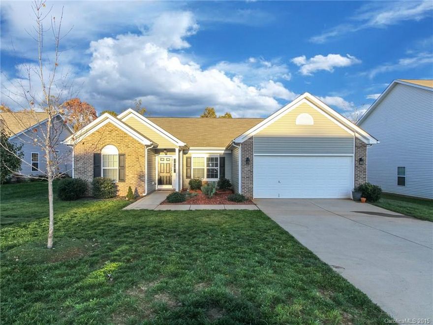 Buy this home w/No Money Down! USDA eligible.  3BR / 2BA ranch in highly sought after Indian Land, SC. Close proximity to Sun City Carolina Lakes. Only minutes to shopping & dining in Ballantyne, Waxhaw & Ft Mill. Great room features vaulted ceiling and fireplace!  Kitchen has 42" cabinets, granite counter tops, & stainless steel appliances.  Wooded home site!