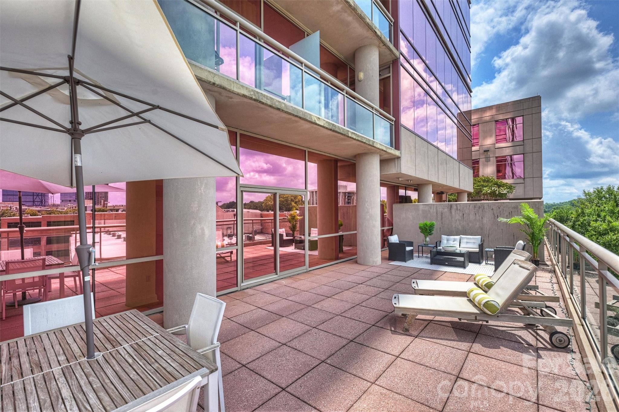 315 Arlington Avenue 504