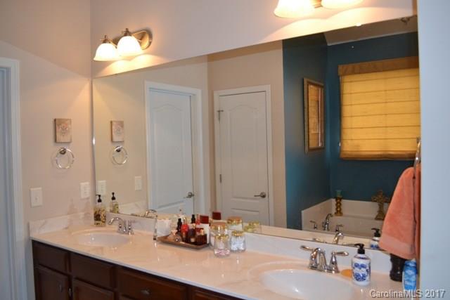 Stoneridge Lakes - Residential