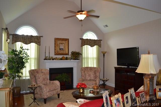 Stoneridge Lakes - Residential