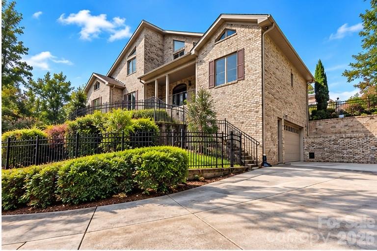 1024 Lyndon Drive