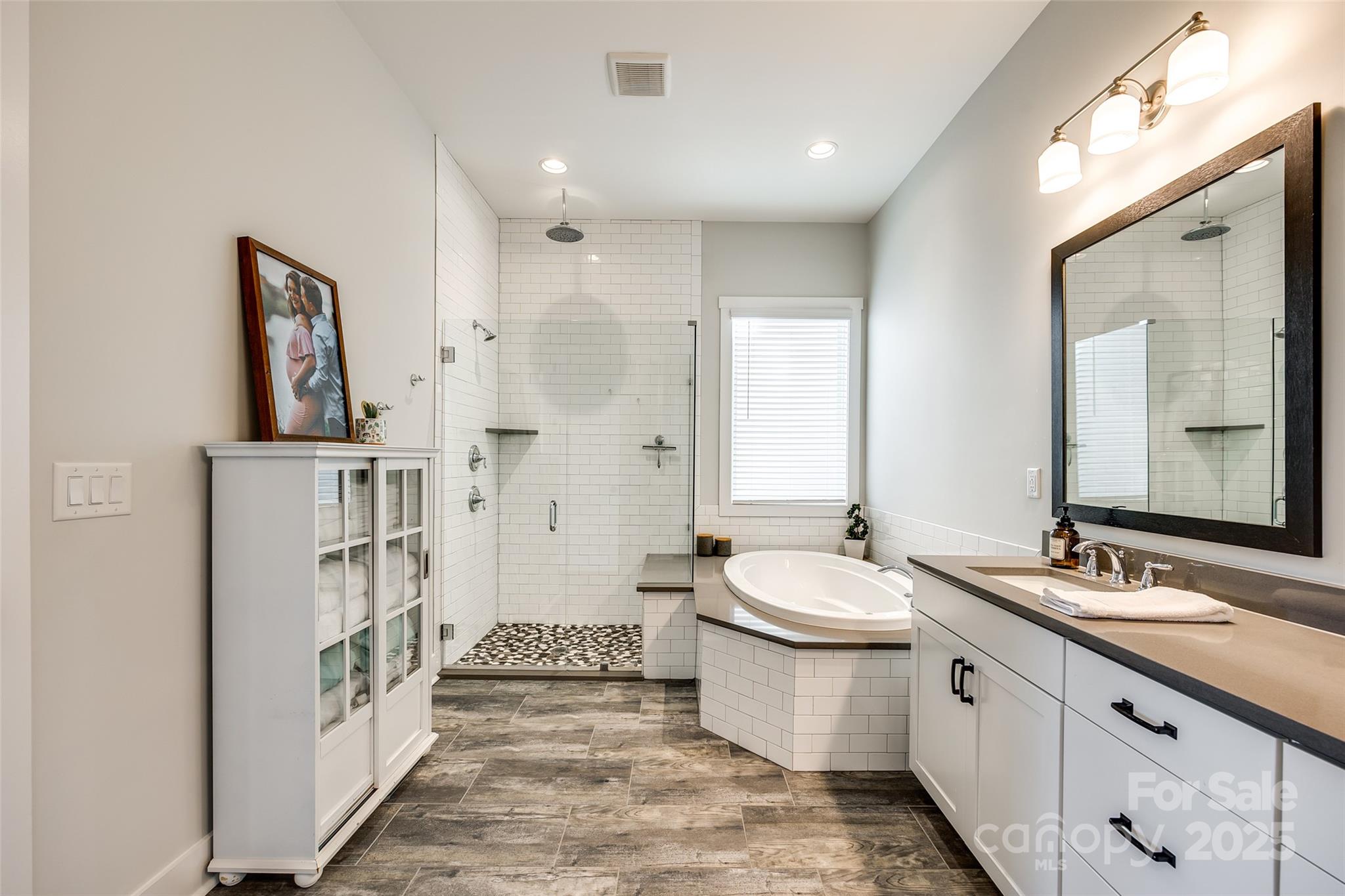 Paddlers Cove - Residential