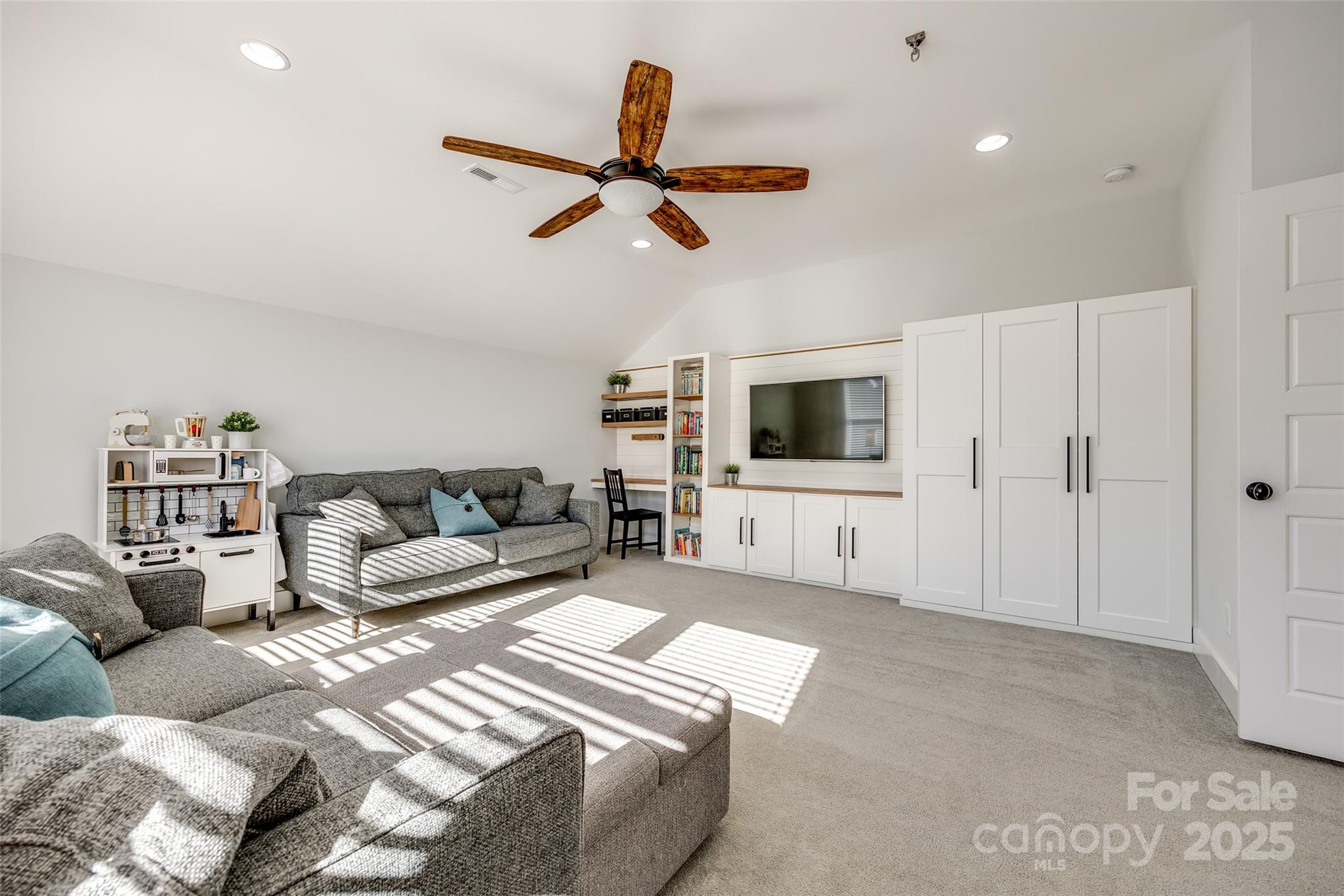 Paddlers Cove - Residential