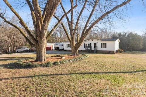 Photo of 35486 Dry Road, Albemarle, NC 28001 (MLS # 4336521)
